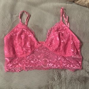 💞 Pink Lace Bralette